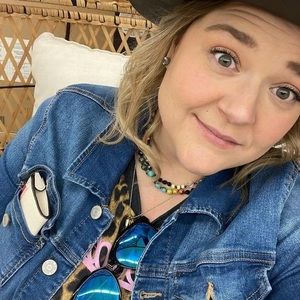 Meet your Posher, Ashley